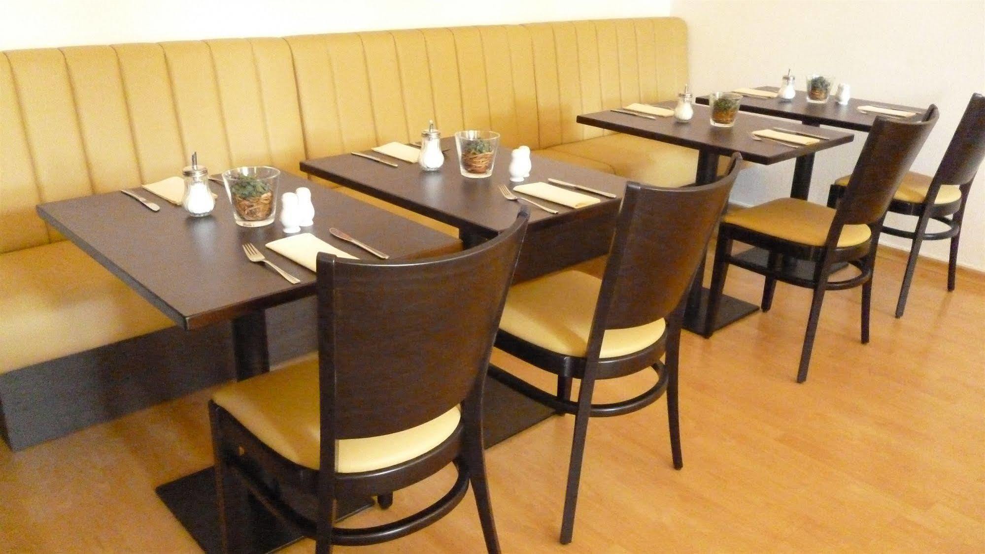 Hotel Und Restaurant Kranichsberg Woltersdorf  Exteriér fotografie