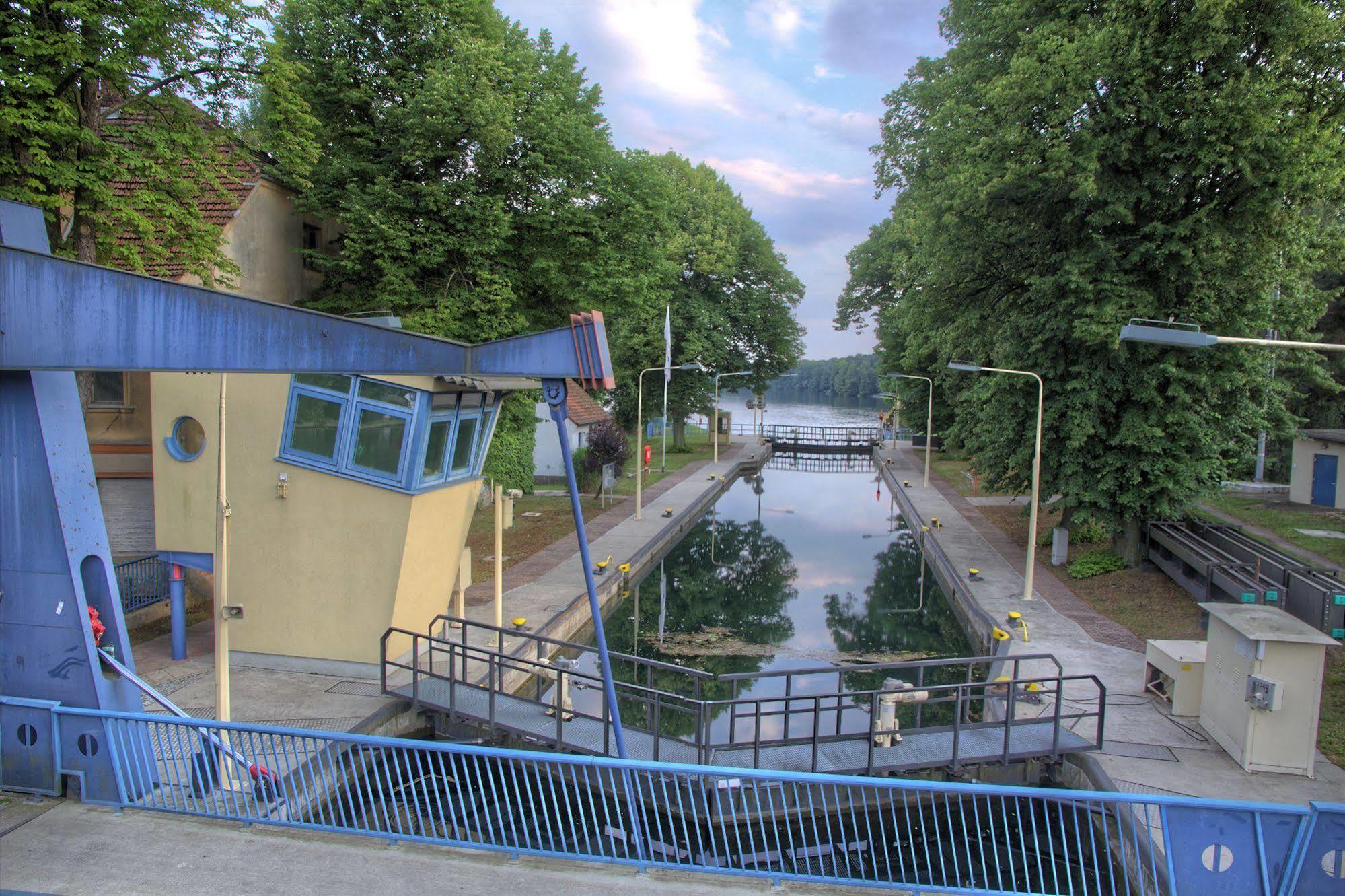Hotel Und Restaurant Kranichsberg Woltersdorf  Exteriér fotografie