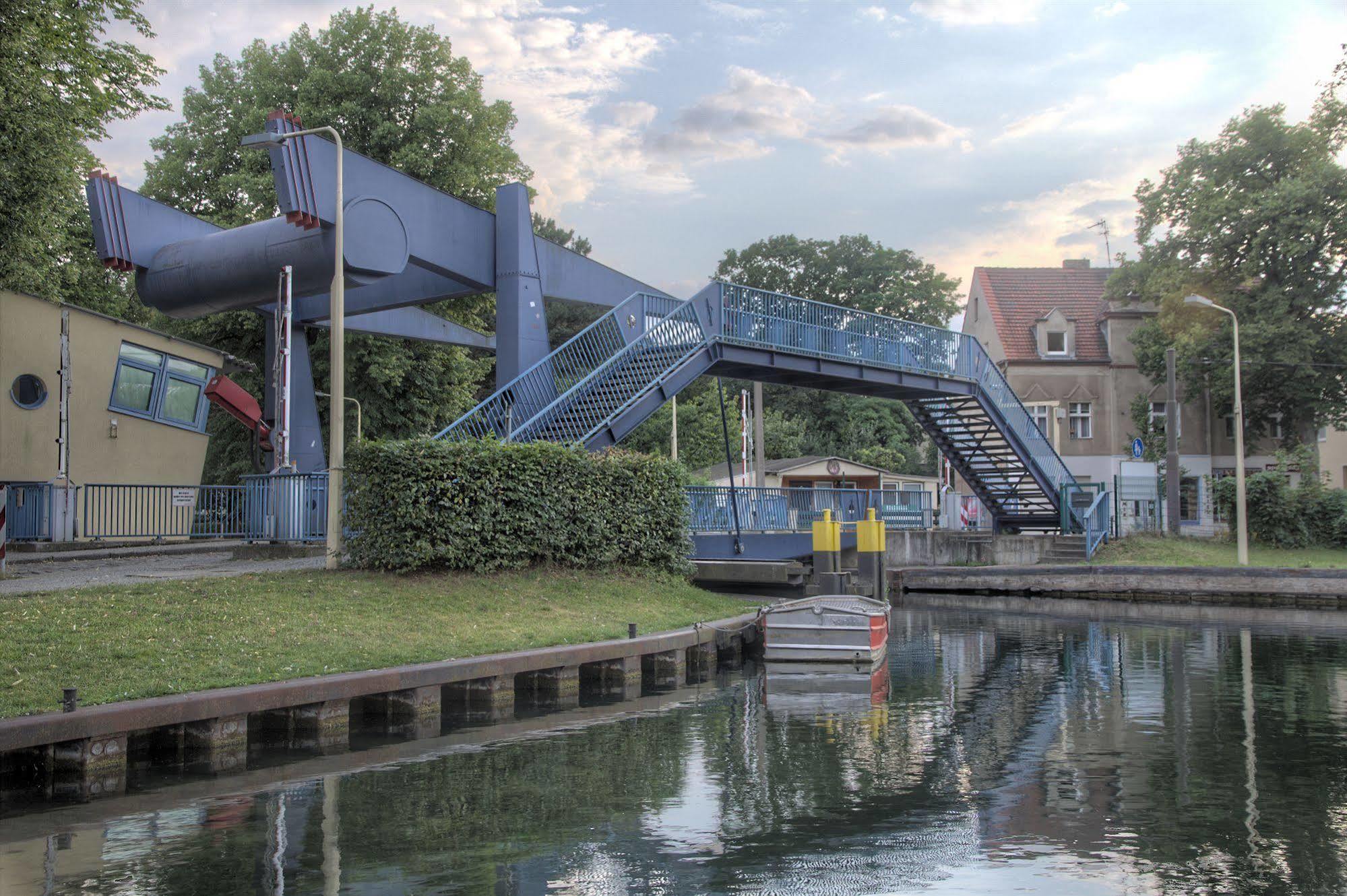 Hotel Und Restaurant Kranichsberg Woltersdorf  Exteriér fotografie